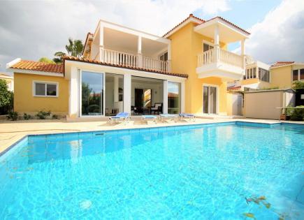 Villa for 580 000 euro in Paphos, Cyprus