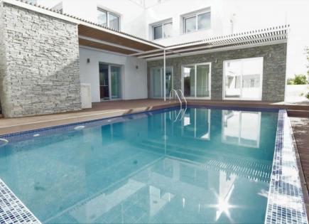 Villa for 1 600 000 euro in Paphos, Cyprus