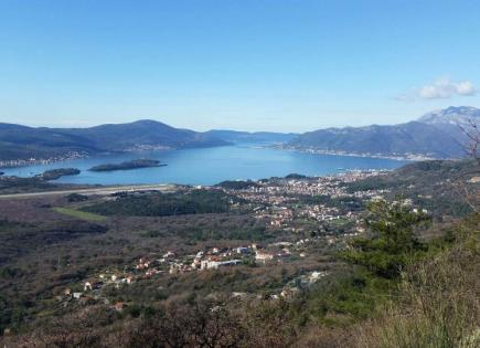 Grundstück für 560 000 euro in Tivat, Montenegro