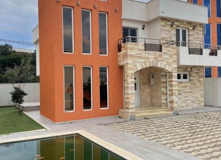 Villa für 330 000 euro in Dobra Voda, Montenegro