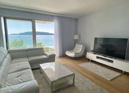 Piso para 700 000 euro en Rafailovici, Montenegro