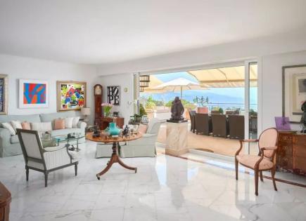 Apartment for 2 100 000 euro in Roquebrune Cap Martin, France