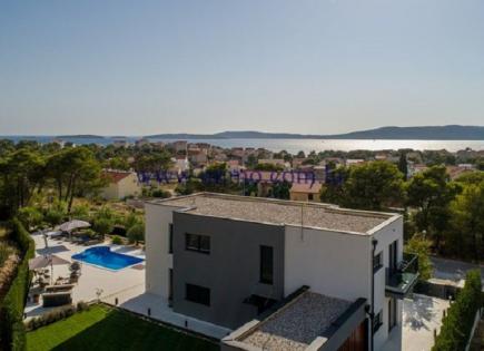 Villa für 1 400 000 euro in Šibenik, Kroatien