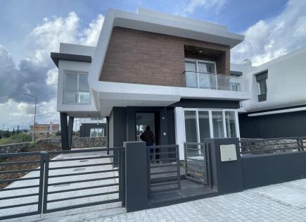 Villa für 275 000 euro in Karşıyaka, Zypern