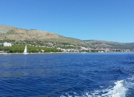 Land for 1 550 000 euro in Trogir, Croatia