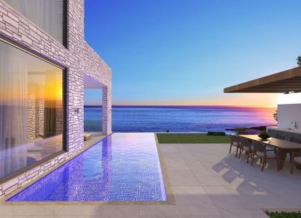 Villa for 2 500 000 euro in Paphos, Cyprus