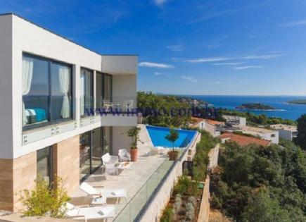 Villa for 5 000 000 euro on Hvar, Croatia