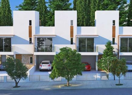 Townhouse for 490 000 euro in Paphos, Cyprus