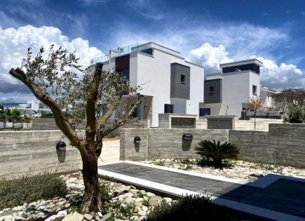 Villa for 640 000 euro in Chlorakas, Cyprus