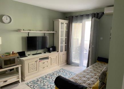 Flat for 82 000 euro in Przno, Montenegro