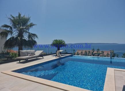 Villa for 2 700 000 euro in Trogir, Croatia