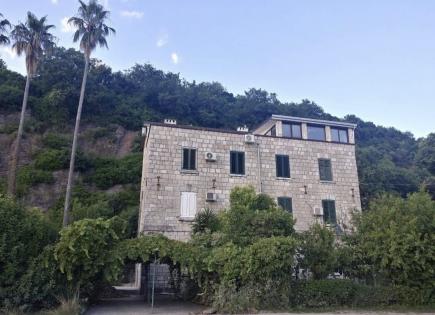 Wohnung für 290 000 euro in Zelenika, Montenegro