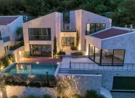 Villa for 2 000 000 euro in Prcanj, Montenegro
