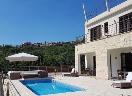 Villa for 395 000 euro in Paphos, Cyprus