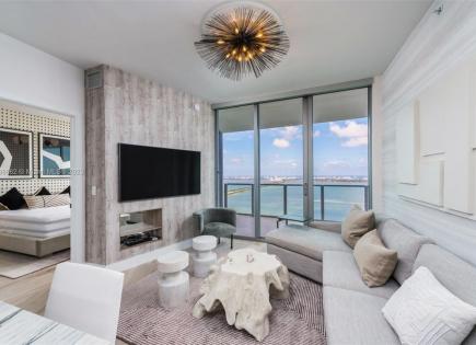 Piso para 1 202 101 euro en Miami, Estados Unidos