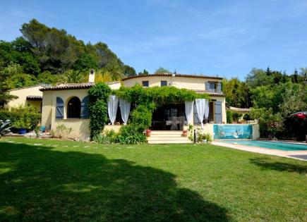 Villa per 5 200 euro alla settimana a Mougins, Francia