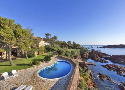 Villa in Saint-Raphael, France (price on request)