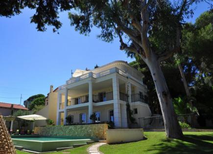 Villa in Antibes, France (price on request)