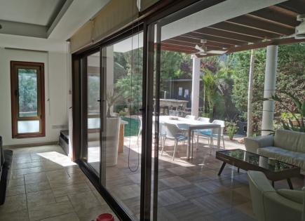 Villa for 1 600 000 euro in Limassol, Cyprus