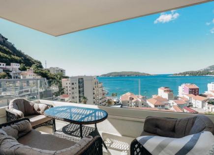 Flat for 550 000 euro in Rafailovici, Montenegro