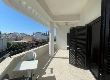 Townhouse for 580 000 euro in Larnaca, Cyprus