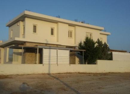 Villa für 420 000 euro in Larnaka, Zypern