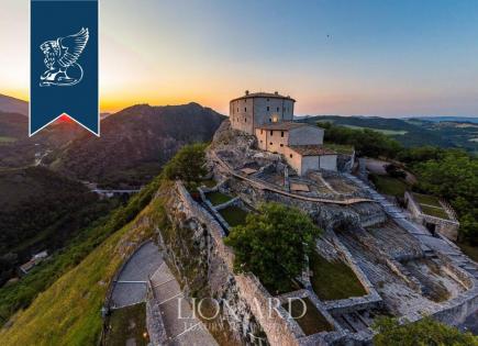 Castillo para 10 800 000 euro en Pesaro, Italia