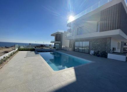 Villa for 1 750 000 euro in Paphos, Cyprus