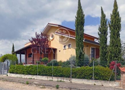 Villa for 350 000 euro in Castiglione del Lago, Italy