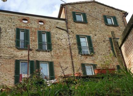 Apartment für 190 000 euro in Fabro, Italien