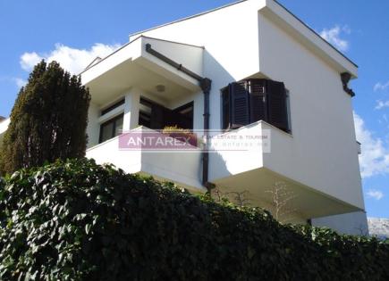 Villa für 400 000 euro in Herceg-Novi, Montenegro