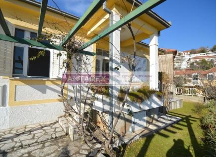 Villa für 600 000 euro in Herceg-Novi, Montenegro