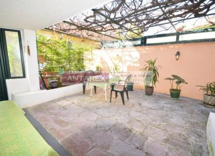 Villa for 330 000 euro in Herceg-Novi, Montenegro