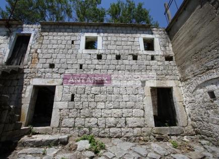 Villa pour 105 000 Euro à Igalo, Monténégro