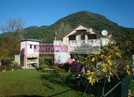 Villa para 100 000 euro en Igalo, Montenegro