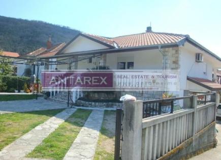 Villa für 270 000 euro in Zelenika, Montenegro