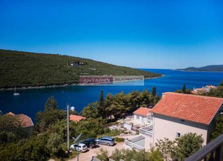 Apartamento para 230 000 euro en Bigova, Montenegro