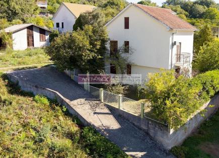 Villa for 250 000 euro in Denovici, Montenegro