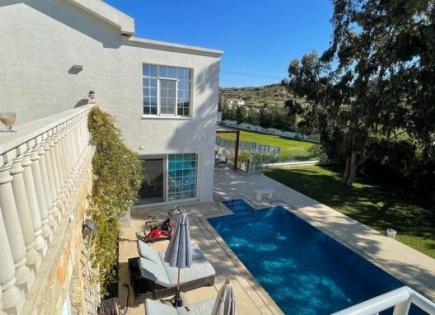 Villa for 1 800 000 euro in Limassol, Cyprus