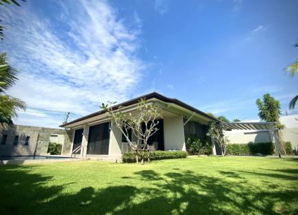 Villa for 11 322 euro per month on Phuket Island, Thailand