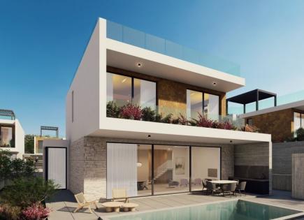 Villa for 460 000 euro in Paphos, Cyprus