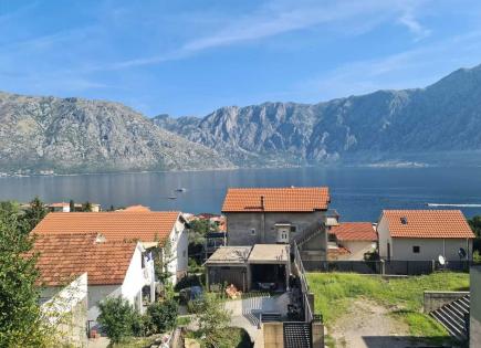 Flat for 167 500 euro in Prcanj, Montenegro