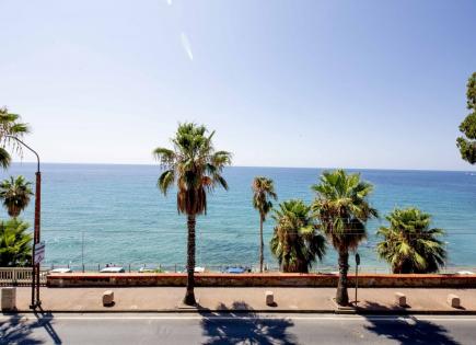 Appartement pour 450 000 Euro à San Remo, Italie