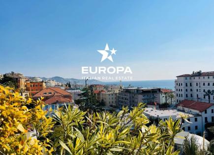 Penthouse pour 980 000 Euro à San Remo, Italie