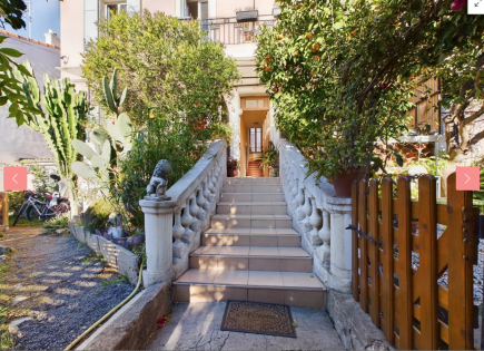 Flat for 265 000 euro in Antibes, France