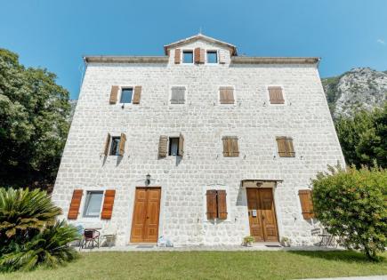 Penthouse for 299 000 euro in Kotor, Montenegro