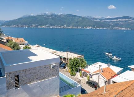 Villa for 530 000 euro in Tivat, Montenegro