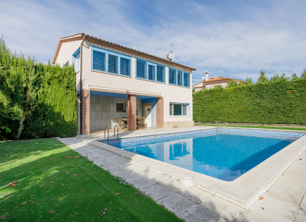 House for 550 000 euro on Costa Brava, Spain