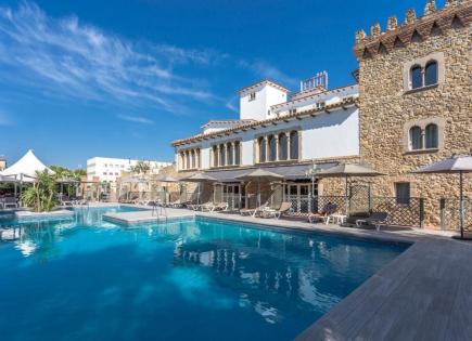 Gewerbeimmobilien für 5 100 000 euro in Costa Brava, Spanien