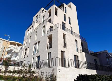 Appartement pour 200 000 Euro à Becici, Monténégro